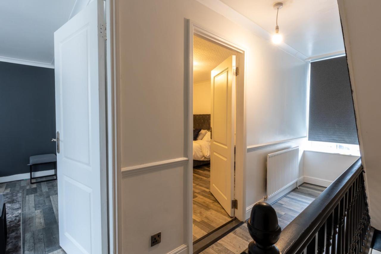 The Stratford Victoria Villa Лондон Екстериор снимка